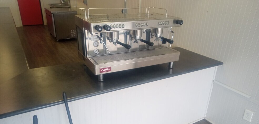 More Photos Of 110 Sutton Bridge Rd, Gadsden Unknown For Lease