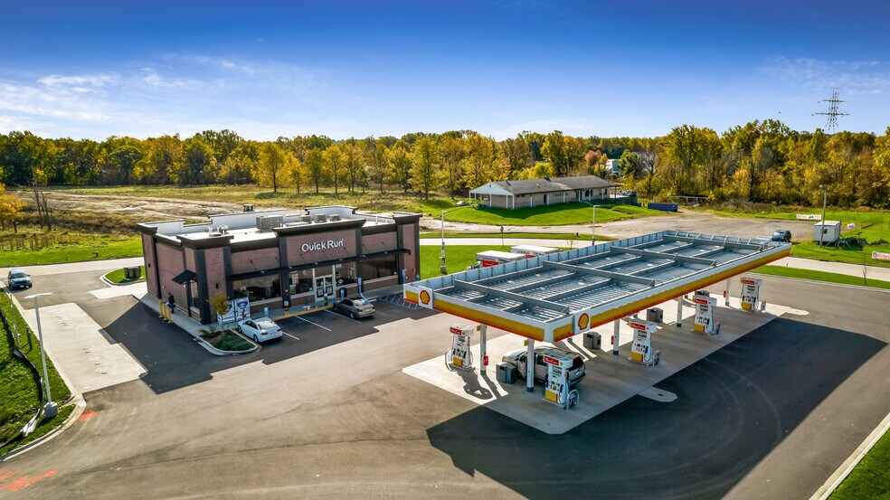 Primary Photo Of 4615 Leavitt Rd, Lorain Convenience Store For Sale