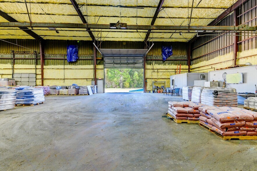 More Photos Of 819 Industrial Rd, Centerville Manufacturing For Sale