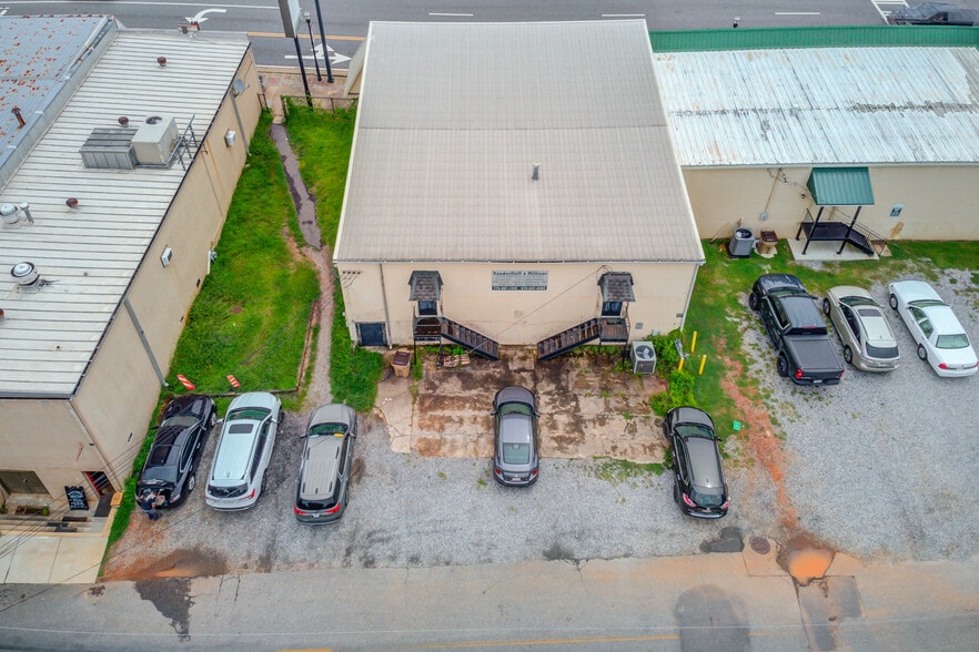 More Photos Of 115 W Court House Sq, Cumming Medical For Sale