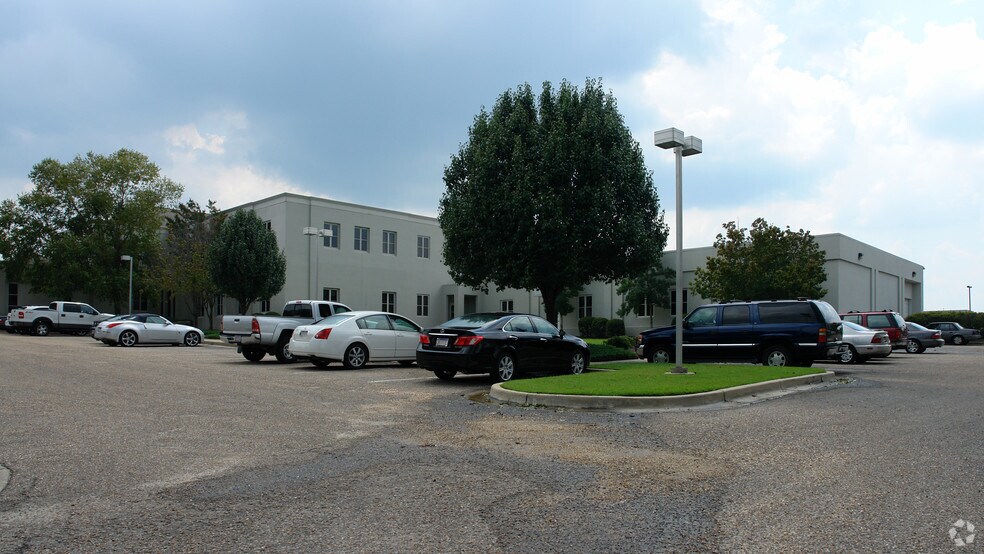 More Photos Of 4444 Park Blvd, Montgomery Office For Sale