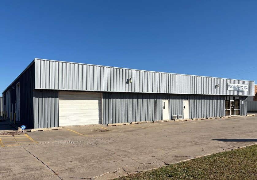More Photos Of 1207 SE 44th St, Oklahoma City Warehouse For Lease