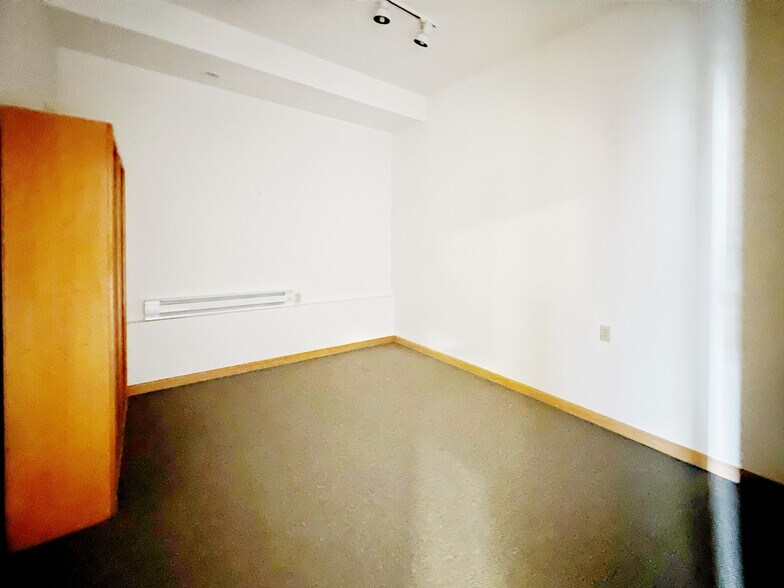 More Photos Of 1927-1929 Taraval St, San Francisco Apartments For Lease