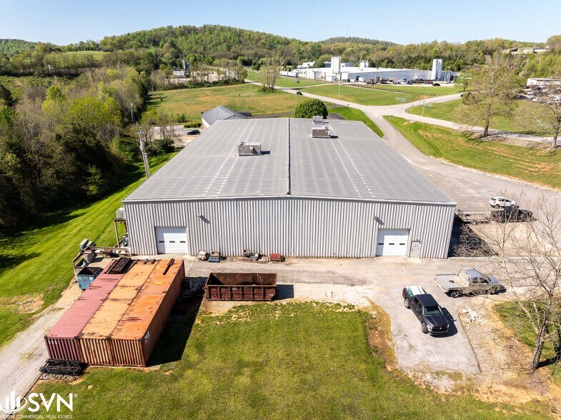 More Photos Of 95 Industrial Park Rd, Mount Vernon Distribution For Sale