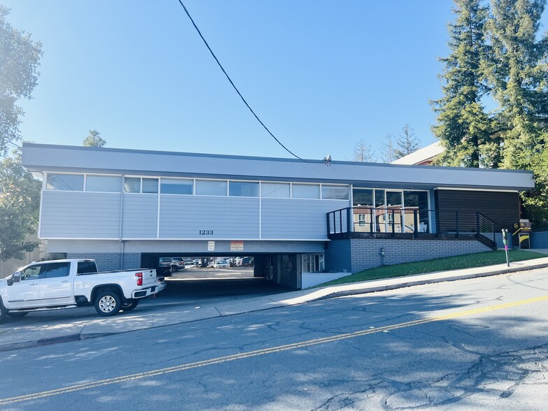 More Photos Of 1233 Alpine Rd, Walnut Creek Office For Sale