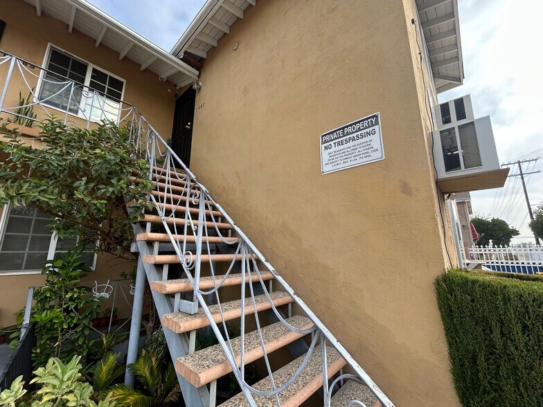 More Photos Of 6400 Camellia Ave, North Hollywood Apartments For Sale