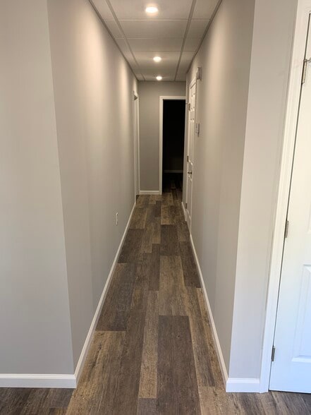 More Photos Of 615 Colonial Park Dr, Roswell Loft Creative Space For Lease