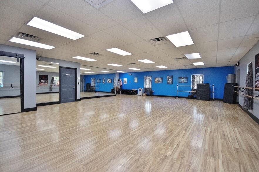 More Photos Of 1559 Route 82, Hopewell Junction Medical For Lease