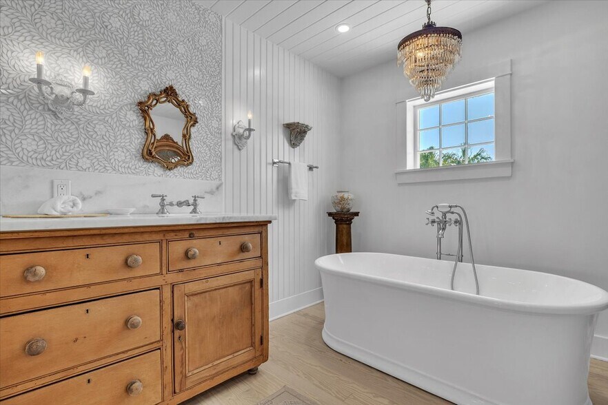 More Photos Of 8241 Main St, Bokeelia General Retail For Sale