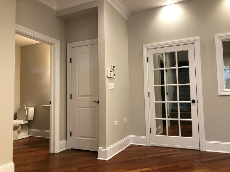 More Photos Of 1725 N Burling St, Chicago Loft Creative Space For Sale