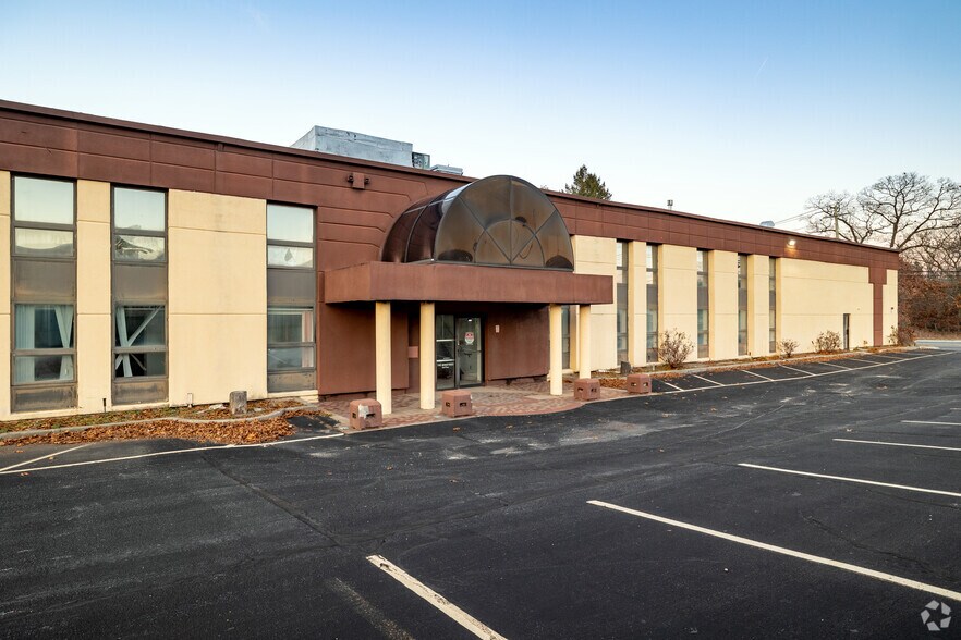 More Photos Of 3680 Route 112, Coram Unknown For Lease