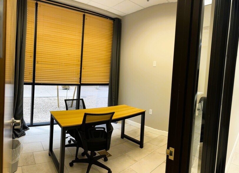 More Photos Of 80 N McClintock Dr, Chandler Medical For Sale