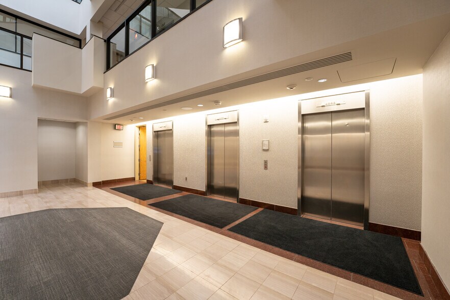 More Photos Of 901 Tower Dr, Troy Office For Lease