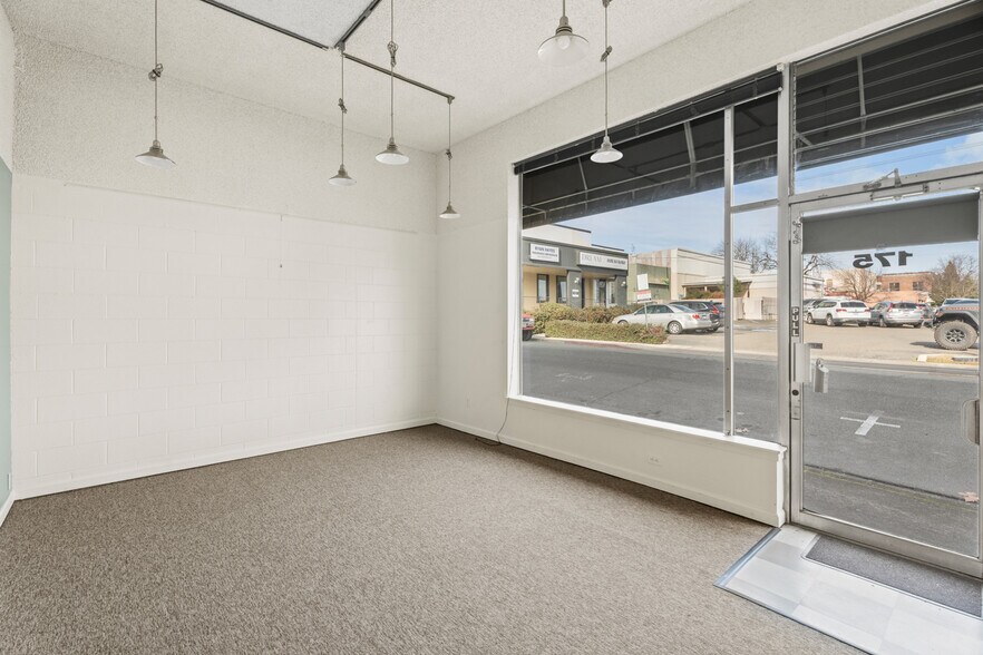 More Photos Of 185 E Church St, Ukiah Office For Sale