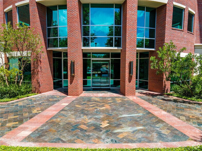 More Photos Of 7373 N Broadway St, San Antonio Office For Lease