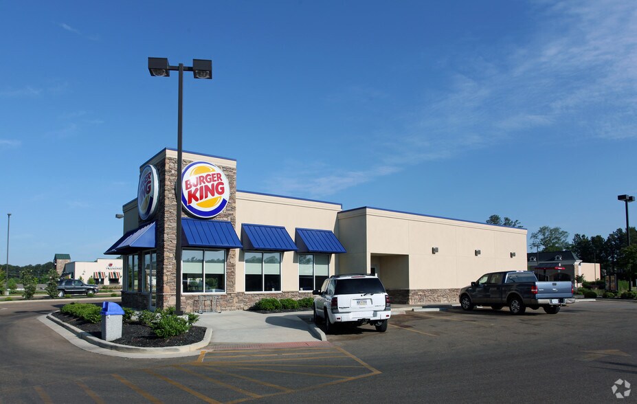 Primary Photo Of 780 Lake Harbour Dr, Ridgeland Fast Food For Sale