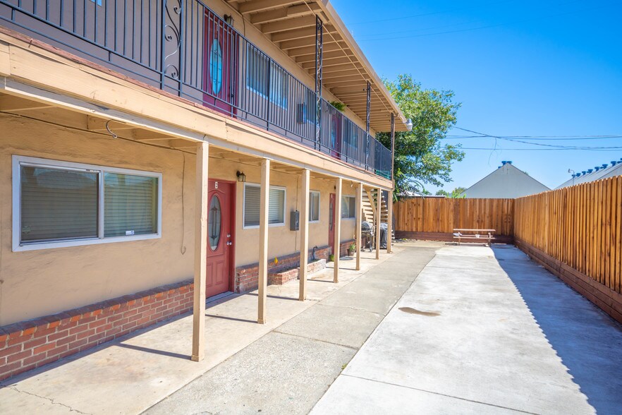 More Photos Of 1049 Jefferson Blvd, West Sacramento Apartments For Lease