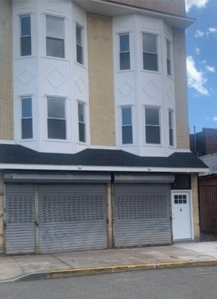 Primary Photo Of 4 Winans St, East Orange Apartments For Lease
