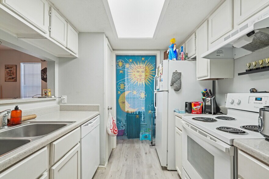 More Photos Of 6205 Wilderock Dr, Corpus Christi Multifamily For Sale