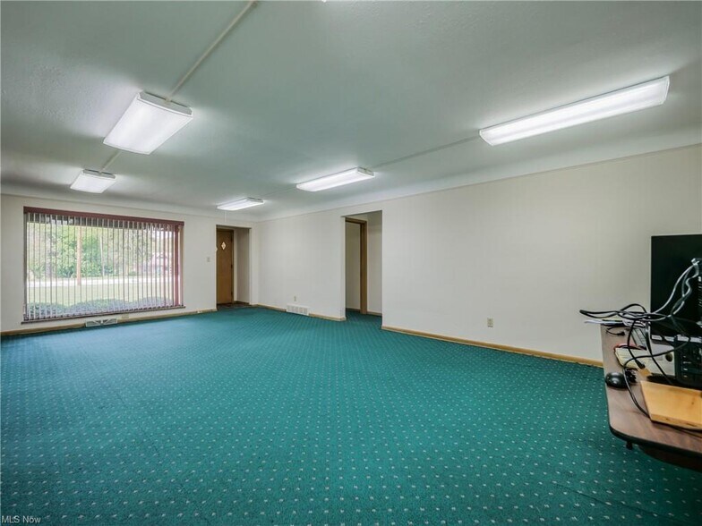 More Photos Of 31255 Lorain Rd, Cleveland Office Residential For Sale