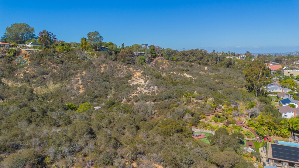 More Photos Of 0 Crest Dr, Encinitas Land For Sale