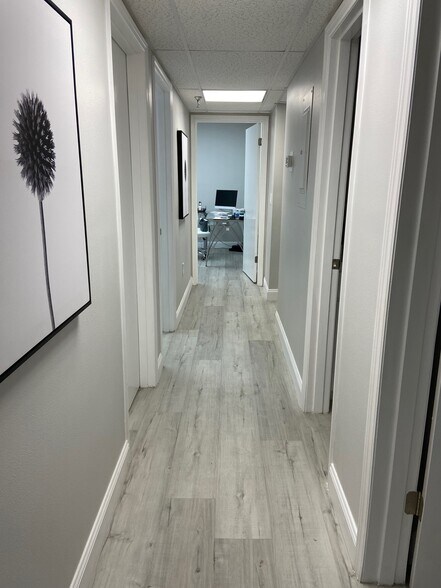 More Photos Of 2650 Bahia Vista St, Sarasota Medical For Sale