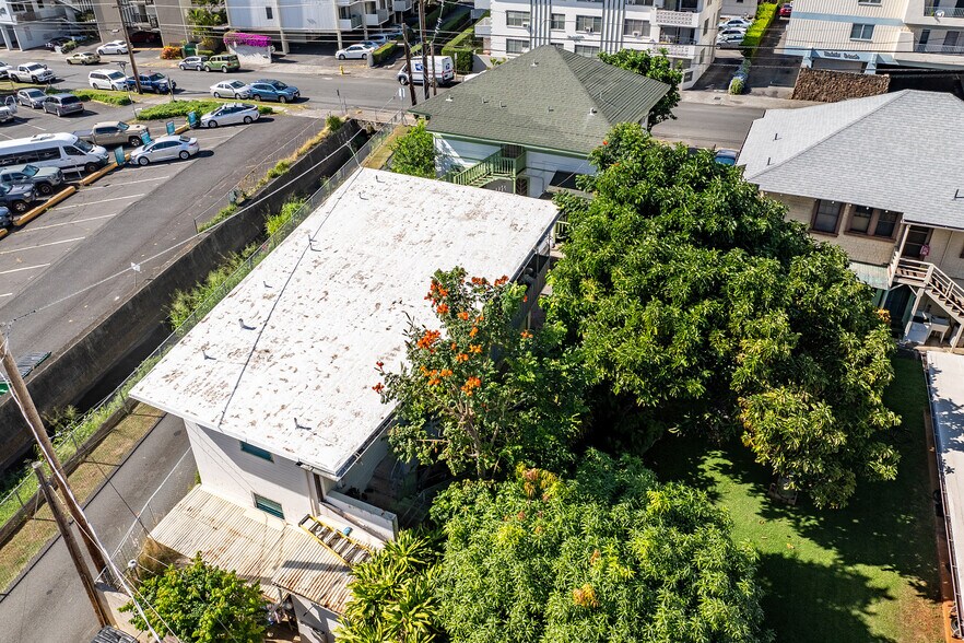 More Photos Of 1637 Kewalo St, Honolulu Apartments For Sale
