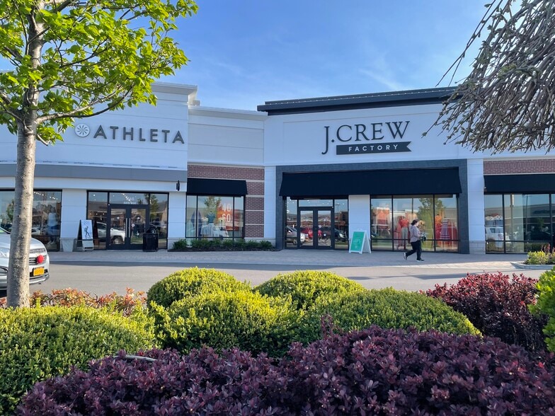 More Photos Of 1579-1585 Niagara Falls Blvd, Amherst General Retail For Lease