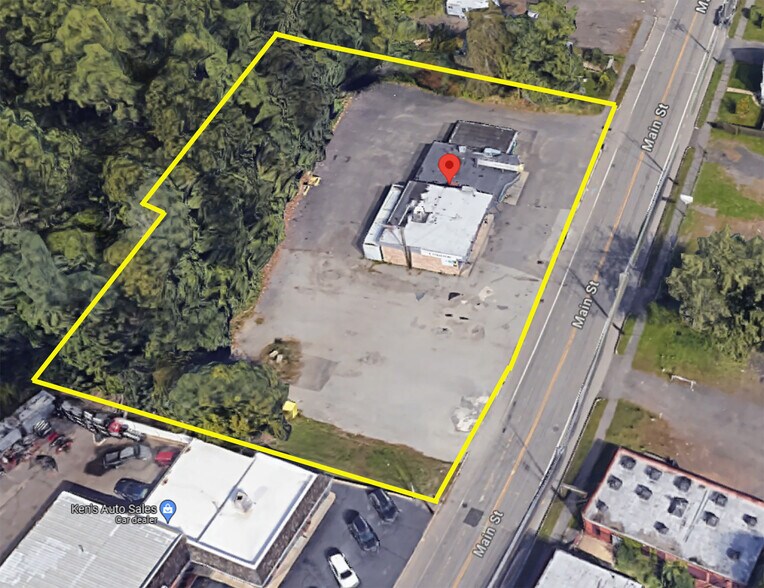 More Photos Of 915 Main St, Holyoke Convenience Store For Sale