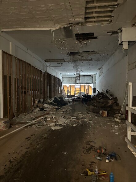 More Photos Of 583-587 Broad St, Newark Storefront Retail Office For Lease