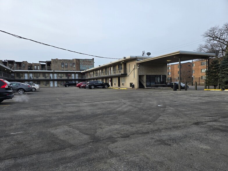 More Photos Of 6535 S King Dr, Chicago Hotel For Sale