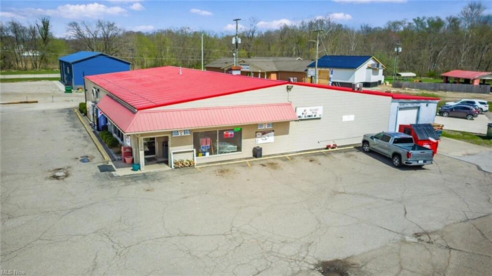 Primary Photo Of 726 China St, Crooksville General Retail For Sale