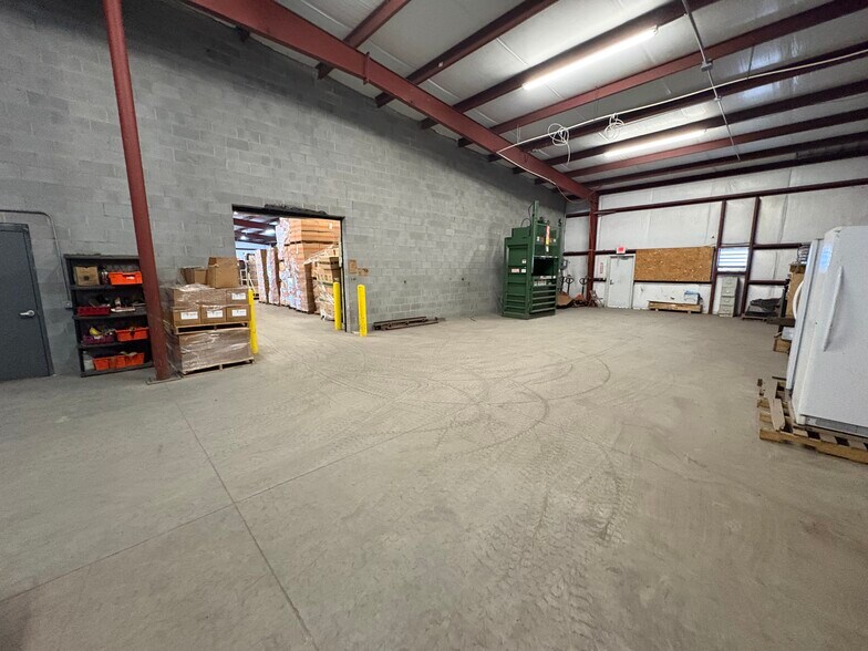 More Photos Of 11375 US-701 Hwy, Elizabethtown Refrigeration Cold Storage For Sale