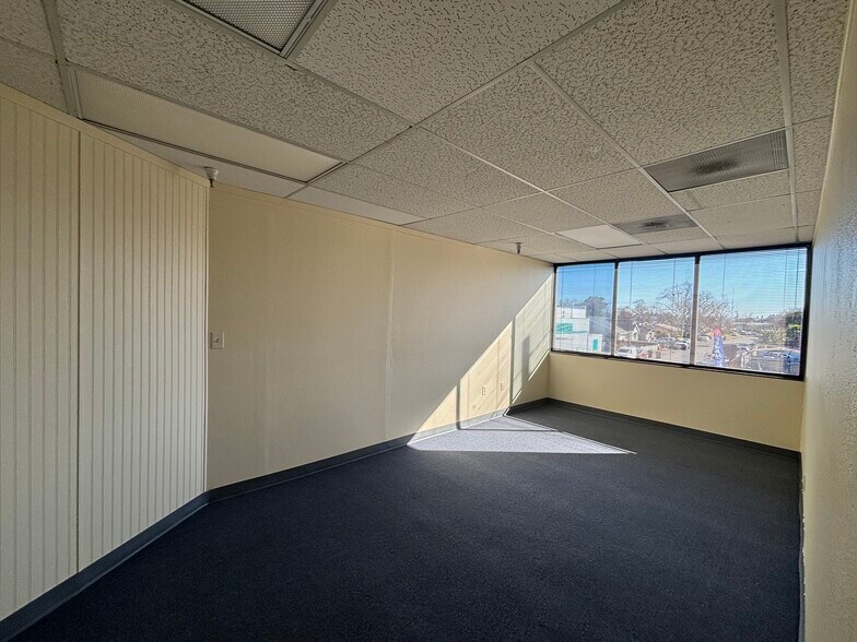 More Photos Of 1501 El Camino Ave, Sacramento Medical For Lease