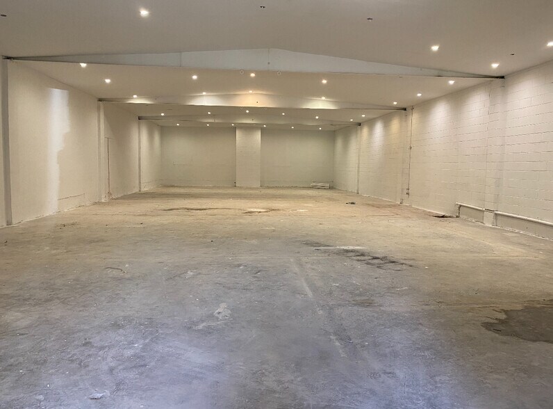 More Photos Of 3328 E 14th St, Los Angeles Warehouse For Sale