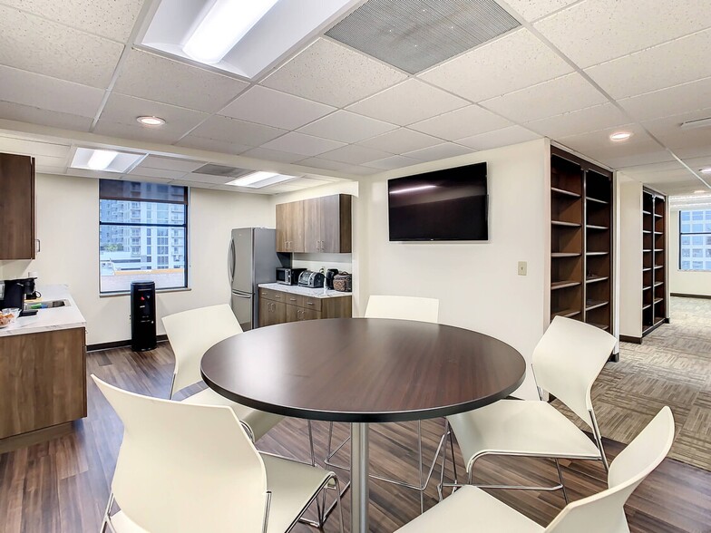 More Photos Of 707 N Franklin St, Tampa Office For Sale
