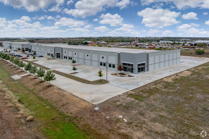 More Photos Of 438 S Callaghan Rd, San Antonio Unknown For Lease