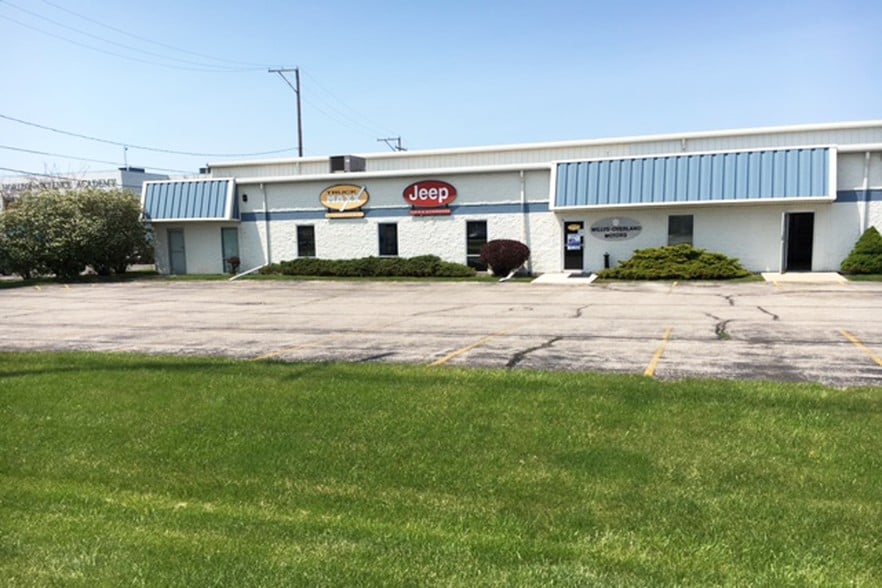 More Photos Of 560 S Reynolds Rd, Toledo Warehouse For Lease