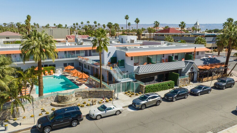More Photos Of 140 W Via Lola, Palm Springs Hotel For Lease