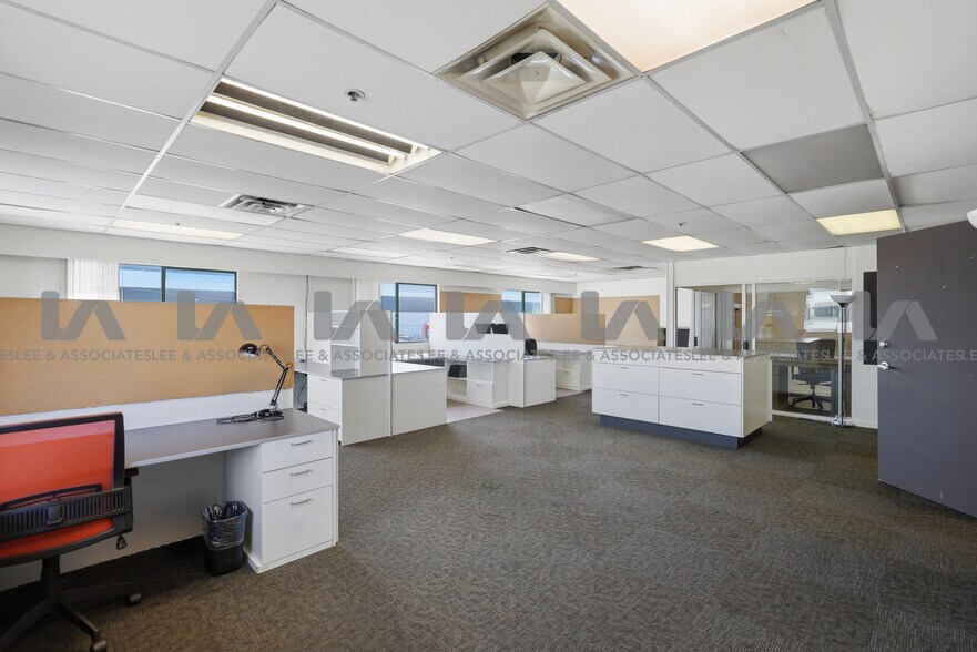 More Photos Of 18788 96th Ave, Surrey Warehouse For Lease