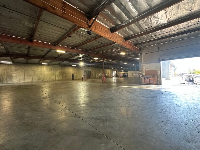 More Photos Of 18409 E Valley Blvd, City of Industry Warehouse For Lease
