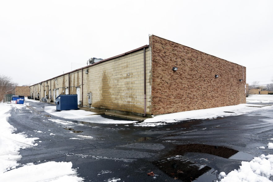 More Photos Of 4001-4015 175th St, Country Club Hills General Retail For Sale