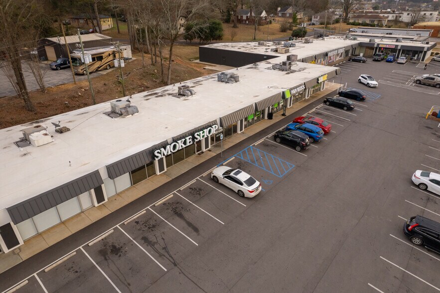 More Photos Of 409-453 Huffman Rd, Birmingham Unknown For Lease