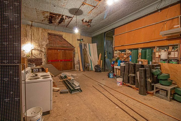 More Photos Of 155 W Main St, Aguilar Storefront Retail Office For Sale