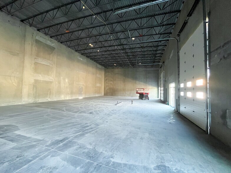 More Photos Of 3196 Appaloosa Rd, Kelowna Industrial For Lease