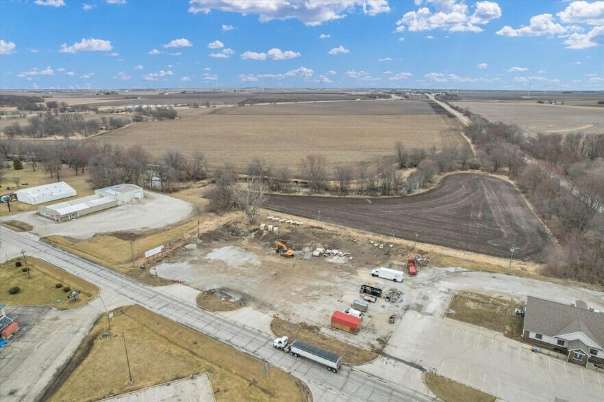 More Photos Of 940 Clinton Ave, Farmer City Land For Sale