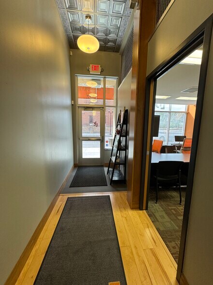 More Photos Of 327 N Riverfront Dr, Mankato Storefront Retail Residential For Sale