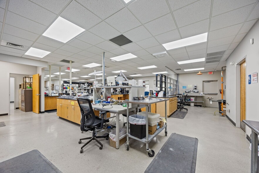 More Photos Of 9 Walden Ridge Dr, Asheville Medical For Lease