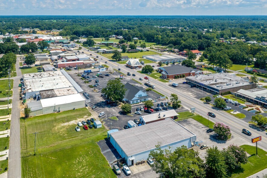 More Photos Of 22193 Highway 59 S, Robertsdale Office For Lease
