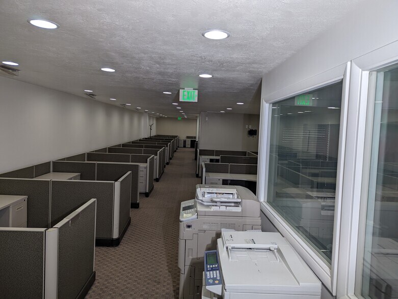 More Photos Of 332 E 3300 S, Salt Lake City Light Distribution For Lease